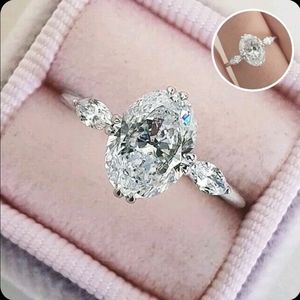 💎 3 CT Brilliant Oval Cut Zircon Ring, Three Stone Engagement Ring 💍